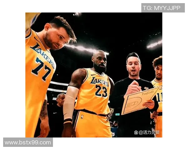 詹姆斯缺阵湖人如何应对雷霆挑战球队战术与年轻球员表现成关键